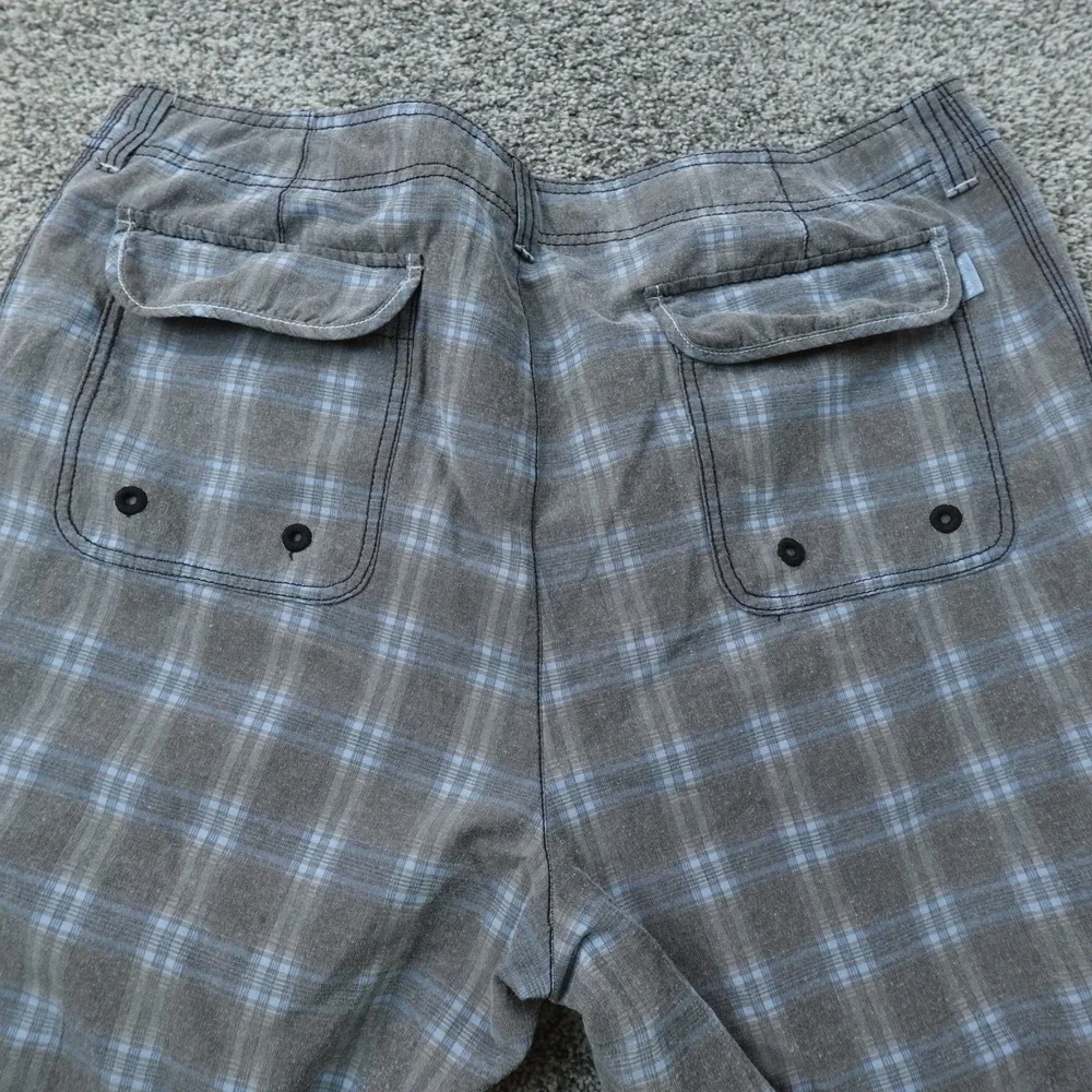 Tommy Bahama Shorts Mens 40 Gray Plaid Cargo Utility Relax Summer Casual Beach